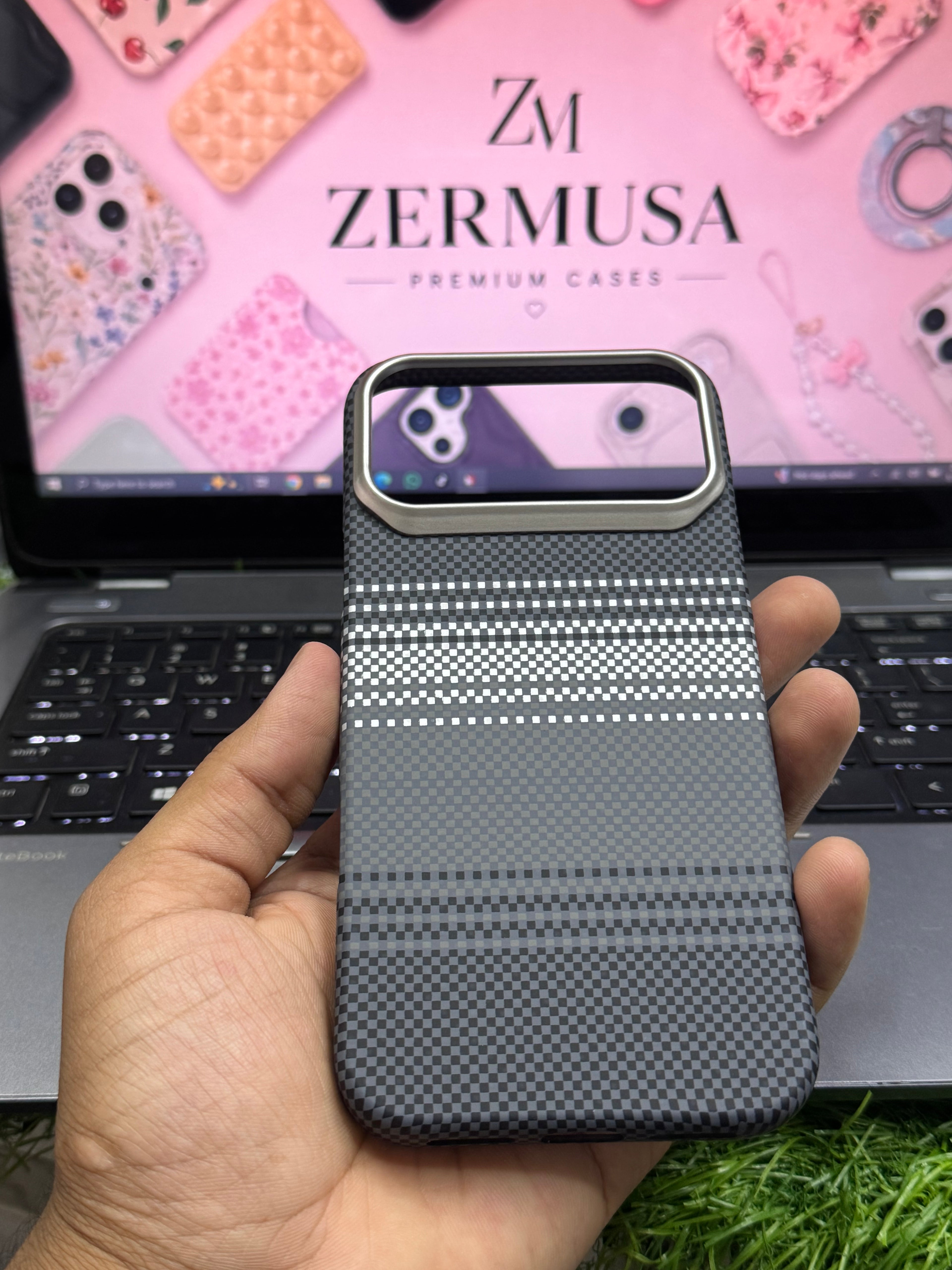 Carbon Fiber Megsafe Case Pitaka