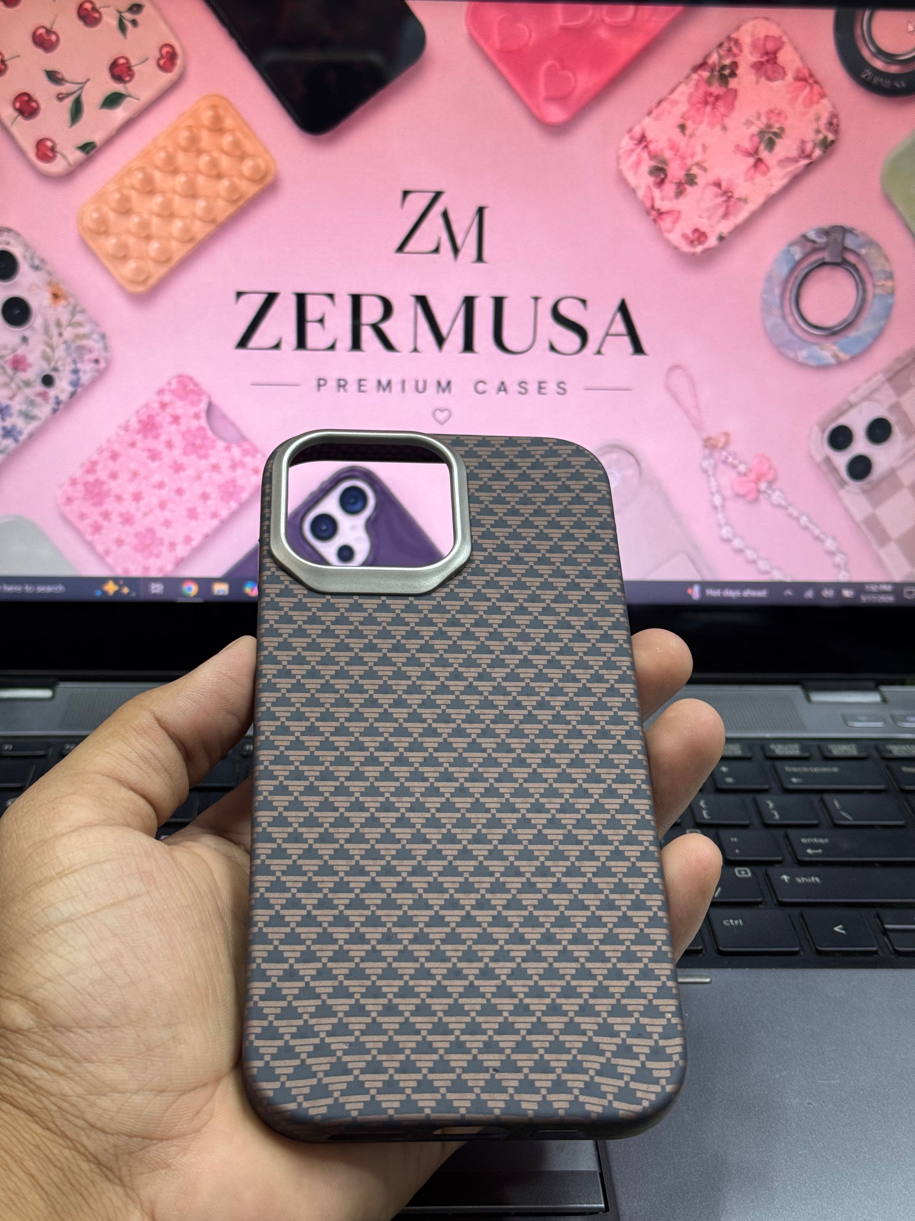 Carbon Fiber Megsafe Case Pitaka