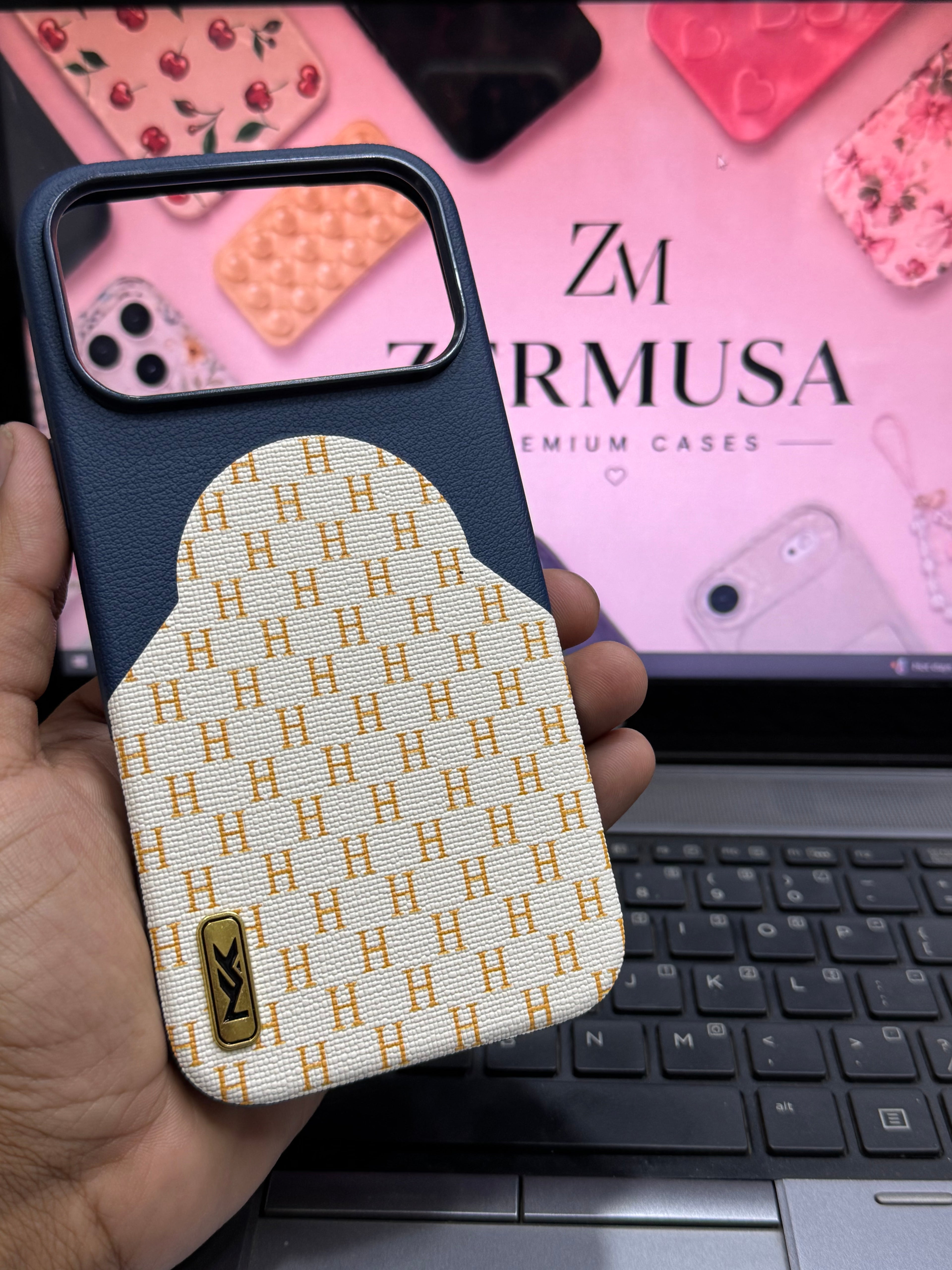 Royal H Case