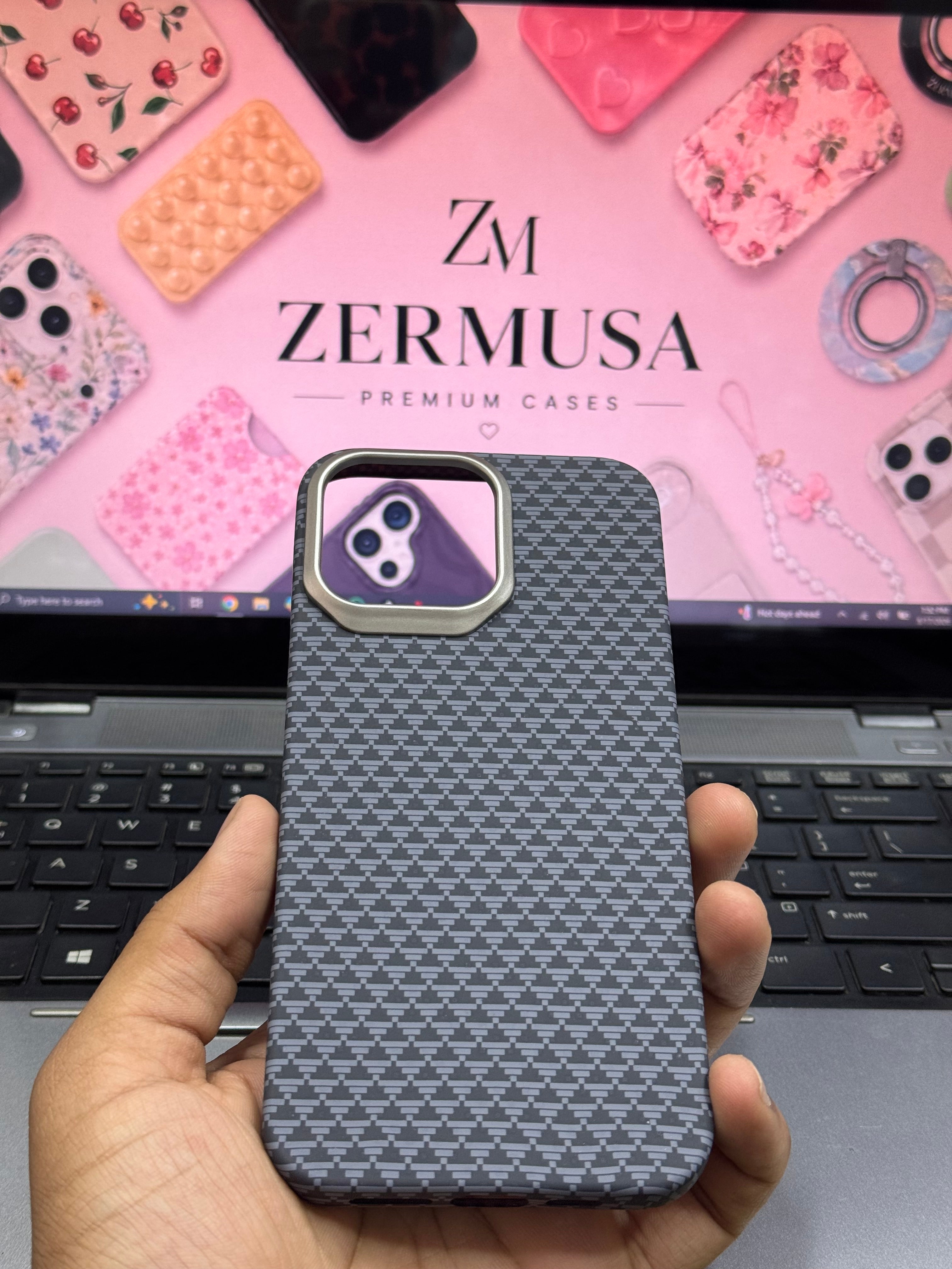 Carbon Fiber Megsafe Case Pitaka