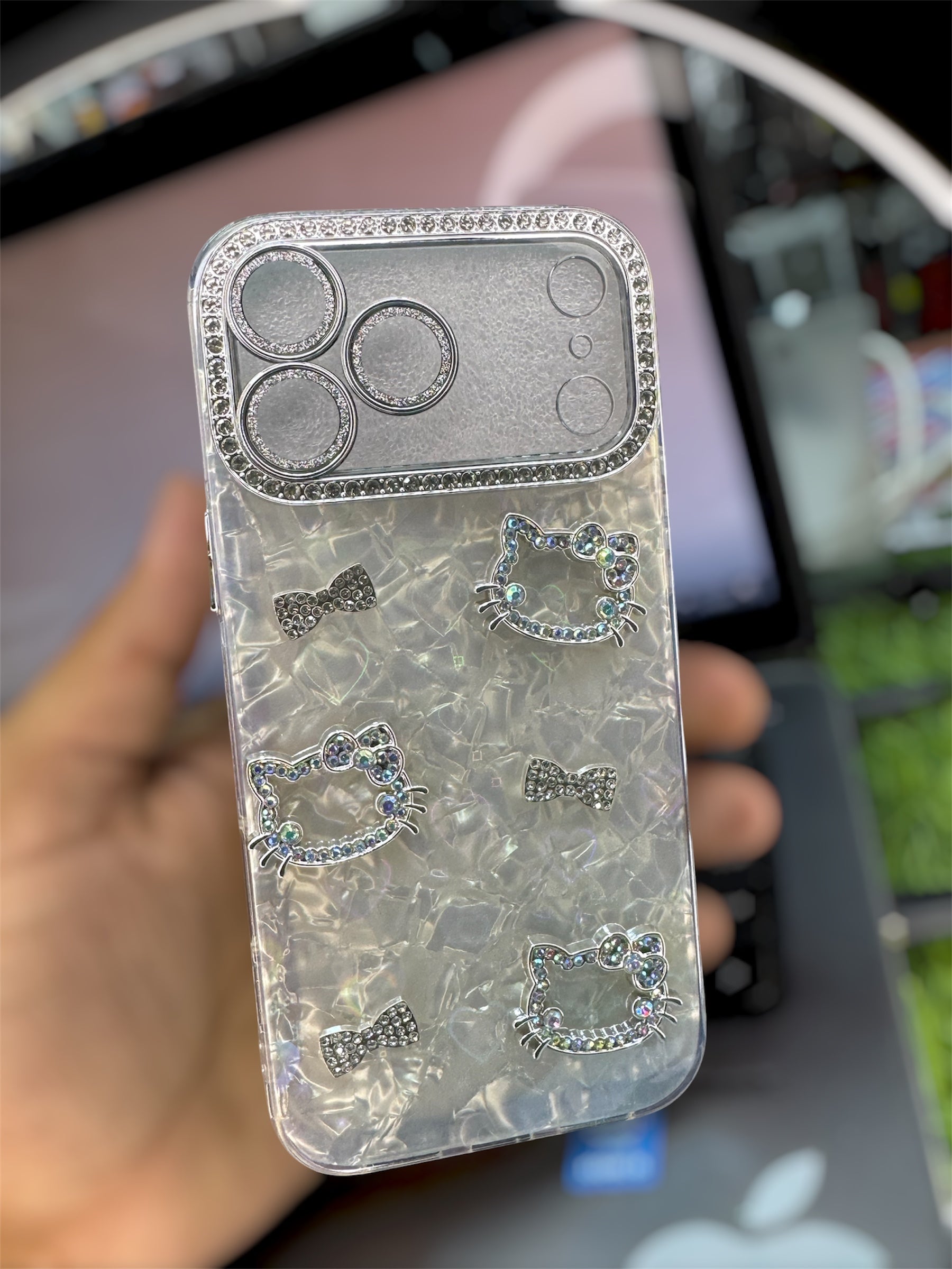 Kitty Pearl Glitter Case